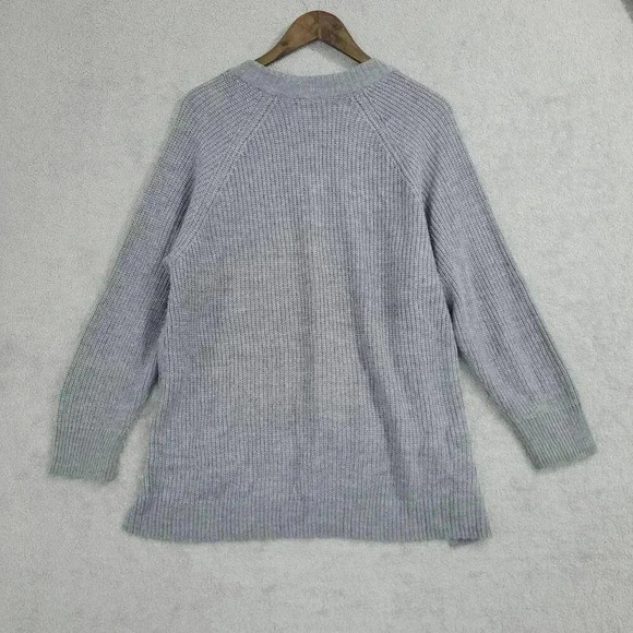 New York & Company Gray V-Neck Sweater Size L Womens Long Sleeve Pullover  4PT - Picture 2 of 7